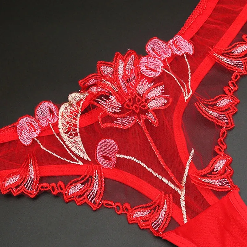 Feminine Floral Embroidery Underwear Ultra-thin Transparent Comfortable Thong Sexy Lace Underwear Low Waist Sexy Thong