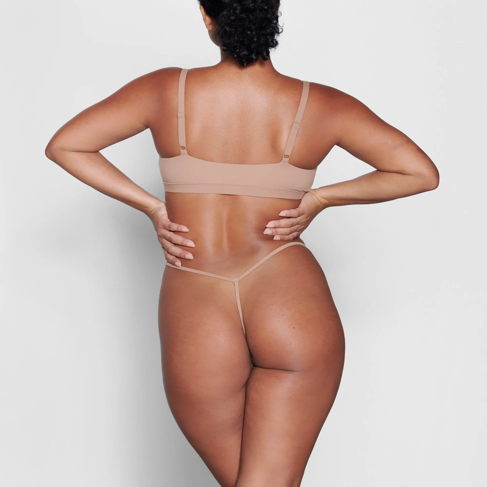 FITS EVERYBODY T STRING THONG | SIENNA