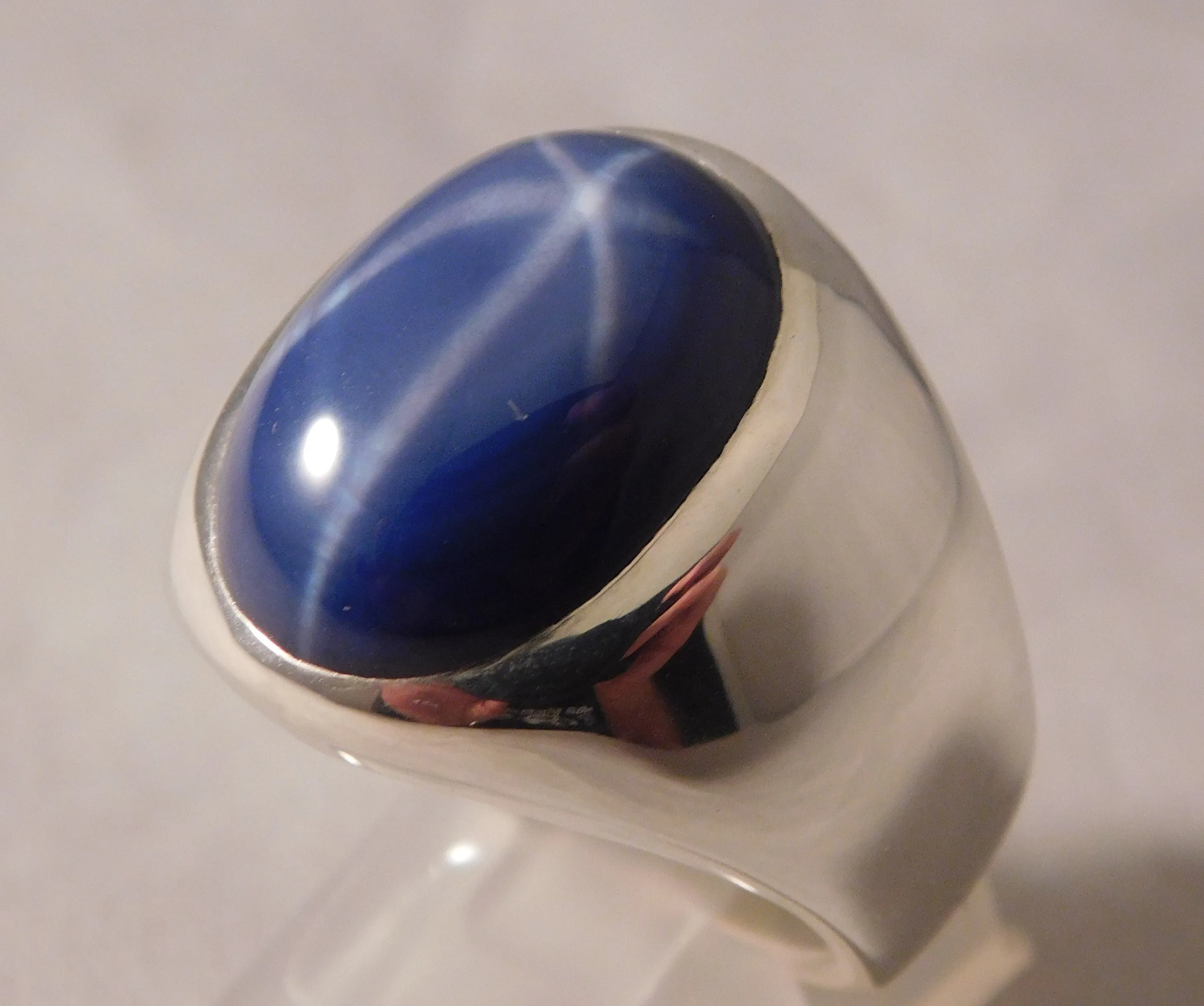 Linde Blue Star Sapphire 16 Carat .925 Sterling Silver Oval Mens Ring....Size 8