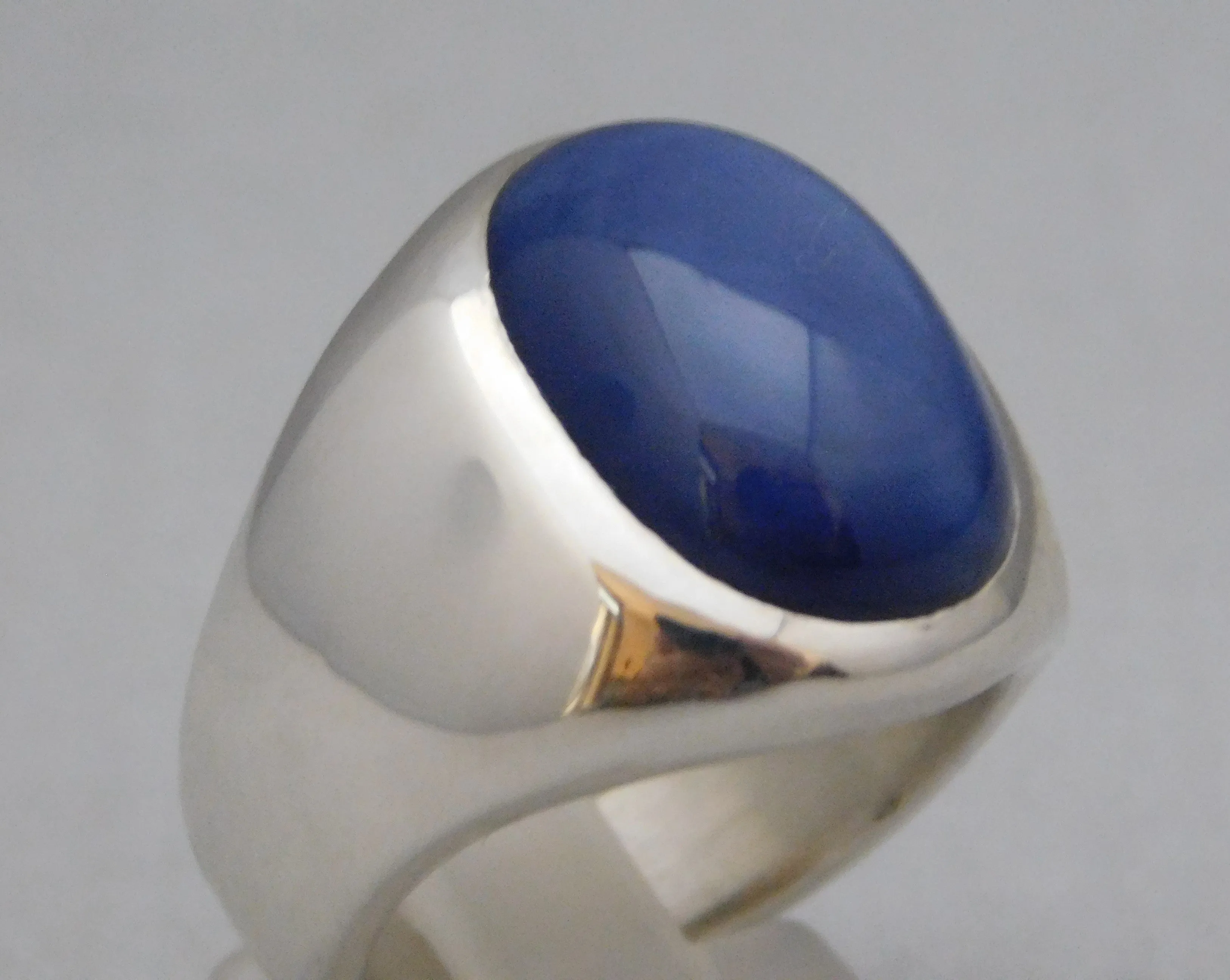 Linde Blue Star Sapphire 16 Carat .925 Sterling Silver Oval Mens Ring....Size 8